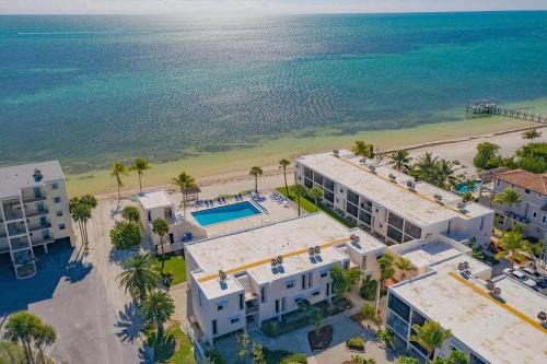 Marathon Apartamento | Beachfront Condo on Coco Plum Beach