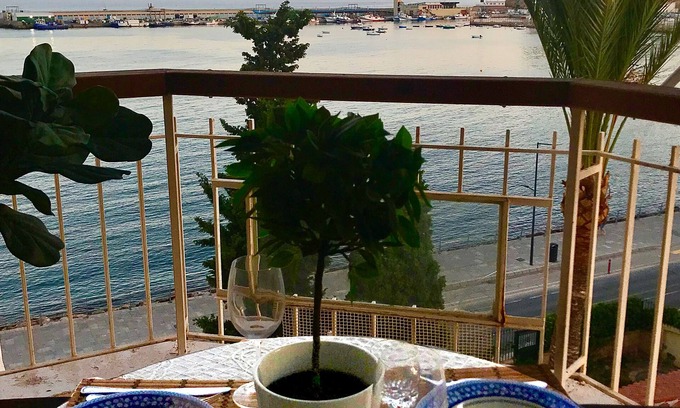 Aguilas Casa | Casa en primera línea de playa. WIFI. Smart TV 55”