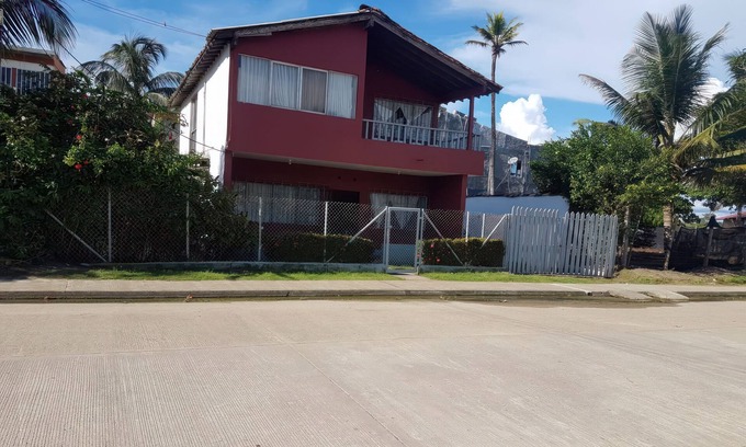 Necocli Casa | Casa frente al mar con aire acondicionado en Necoclí