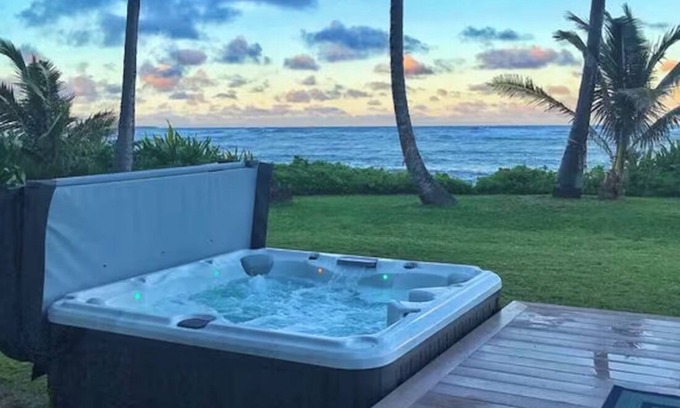 Laie Casa | Beachfront Luxe Home on North Shore – Sleeps 18, AC, Hot Tub, Fire Pit & More!