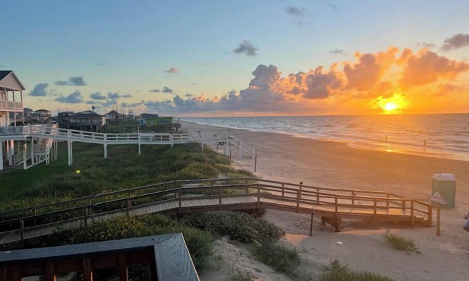 Surfside Beach Casa | Beachfront Luxe! Recent Build! On Sand Pet Friendly! Ocean Front! Super Cute