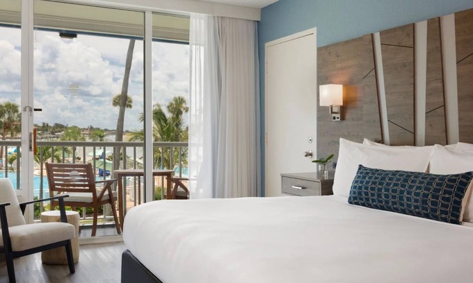 Pinellas Point Hotel | Beachfront Oasis in St. Pete | Near Fort De Soto & Marina Fun | Pet Friendly