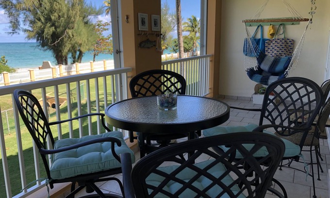 Loiza Condominio | Apartamento frente al mar en la playa de Malibu