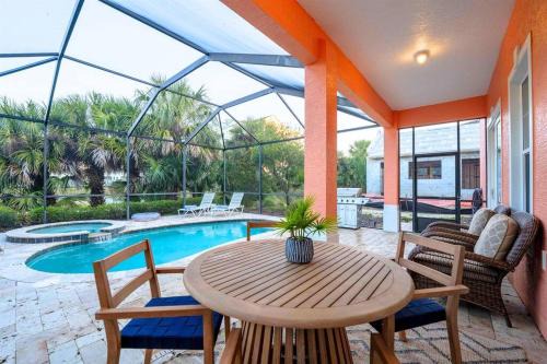 Palm Coast Casa | Beachfront Resort Steps to Ocean Private Pool Spa