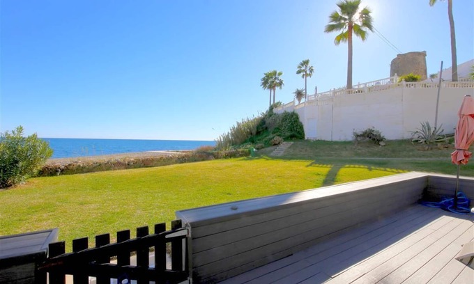 Bahia Dorada Casa | Casa adosada frente al mar con clima y Wifi, En la playa a solo cinco minutos del puerto