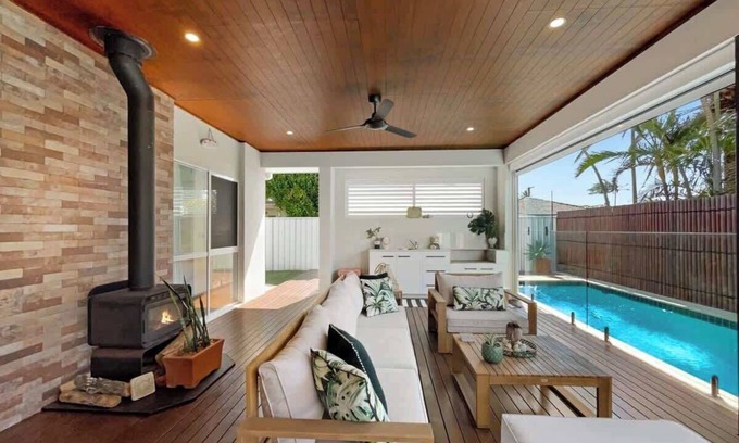 Warana Casa | Beachside Bliss - Pool, Cinema & Alfresco Living