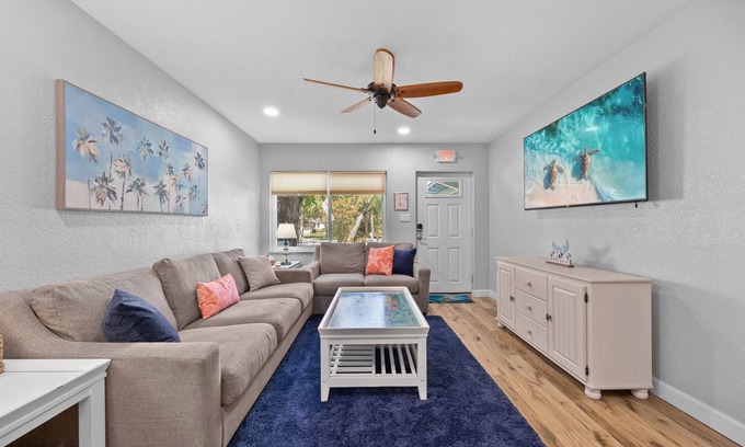 Cocoa Beach Cabaña | Beachside Getaway | King Bed*Pet Friendly*Firepit