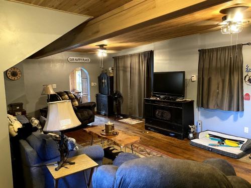 Marienville Casa | Bear Bottom Acres