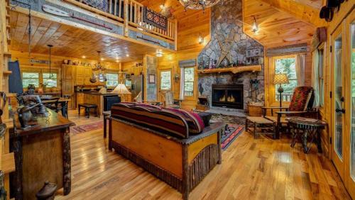 Blue Ridge Casa | Bear Branches