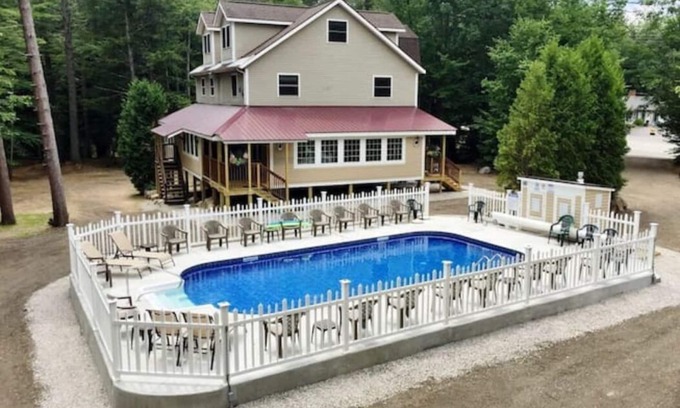Birchview by the Saco Casa | Bear Brook Lodge - Large house with pool