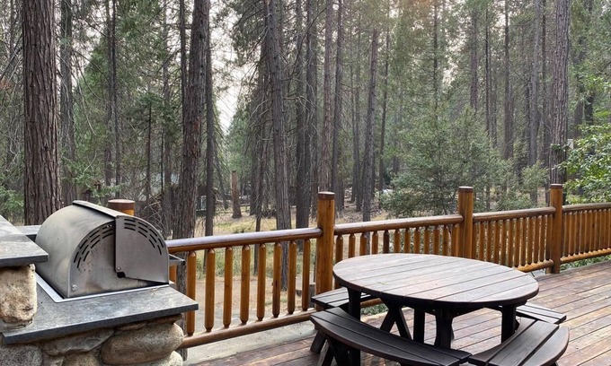 North Wawona Cabina | Bear Foot Pines