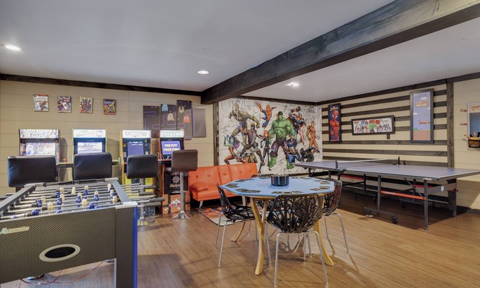 Gouldsboro Casa | Bear Haven Cabin - Game Room/Lake/Pool/Fire Pit