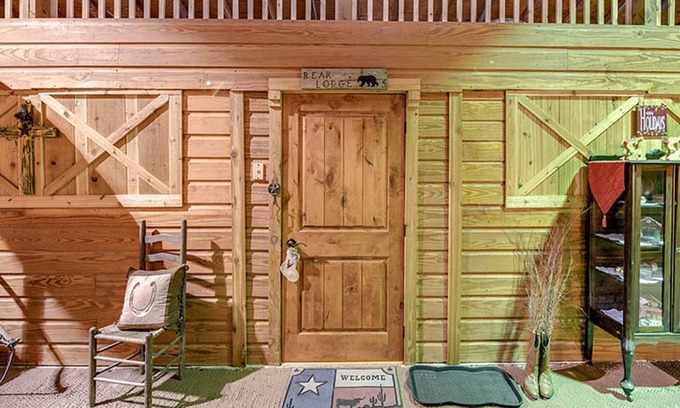Carmine Casa | Bear Lodge- Rancho Solid Rock