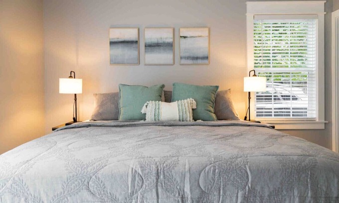 Knoxville Casa | Bearden Exec · Bearden Executive Rental >8min to UT & Downtown