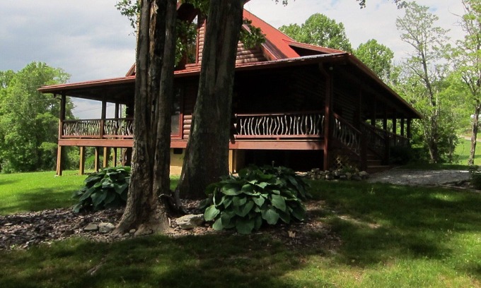 Skyland Cabina | BEARWALLOW DEN - ASHEVILLE CERCANO - HENDERSONVILLE LUXURY MOUNTAIN CABIN - 2 KING