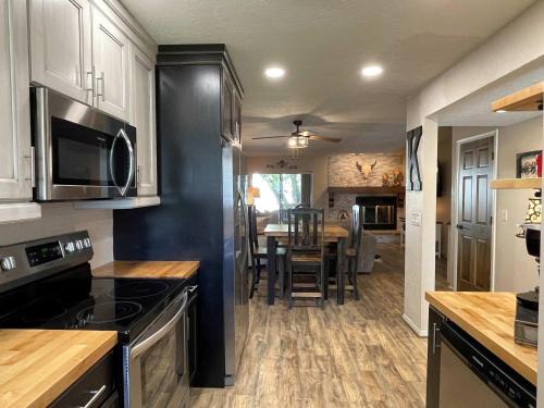 Ruidoso Apartamento | Bearway to Heaven