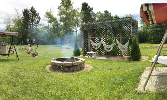 Wetmore Casa | Beau Soleil Bungelow-Spacious 3 Bedroom Home with a Hot Tub, & Firepit