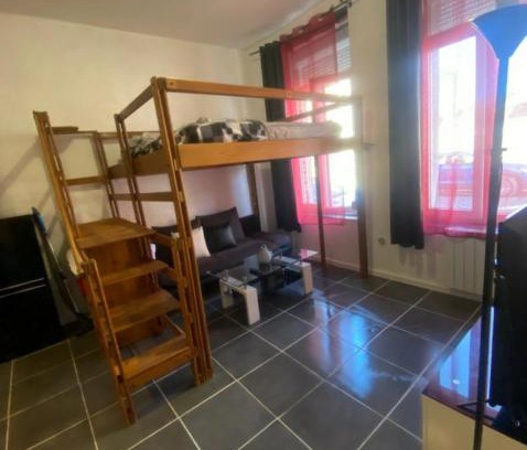 Rulx Apartamento | Beau studio lumineux à 2mn à pied du tramway.