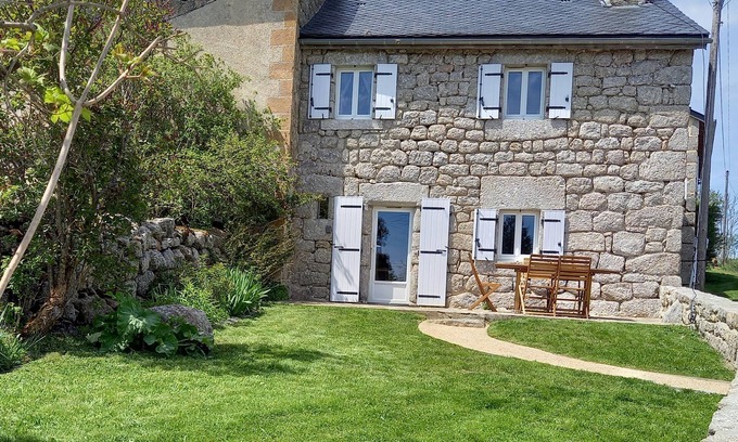 Saint-Denis-en-Margeride Casa | Hermosa casa restaurada, todas las comodidades en el corazón de la Margeride