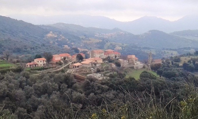 Santa-Maria-Figaniella Apartamento | Hermoso alojamiento confortable en casa de piedra tradicional