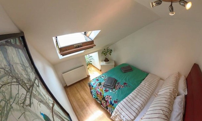 Highbury Apartamento | Beautiful 1 Bed Top Floor Flat Close to Centre