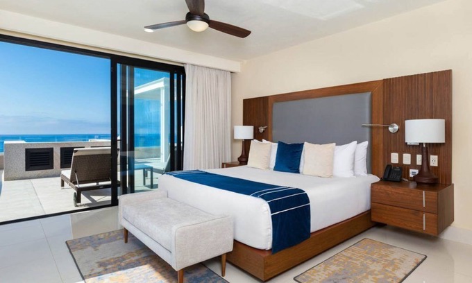 San José del Cabo Complejo | Beautiful 2 Bedroom Ocean Villa With Swim-able Beach In Cabo At Villa Valencia