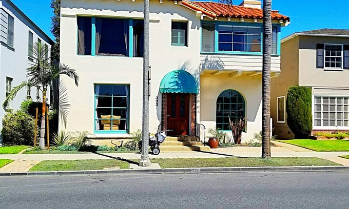 Belmont Park Apartamento | Hermoso apartamento de 2 dormitorios en la bahía de Alamitos
