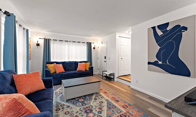 Highwood Casa | Beautiful 2 bedroom duplex near Downtown Saint Paul