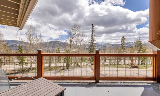 Wildernest Condominio | Beautiful 2BR condo located next to hiking trails!