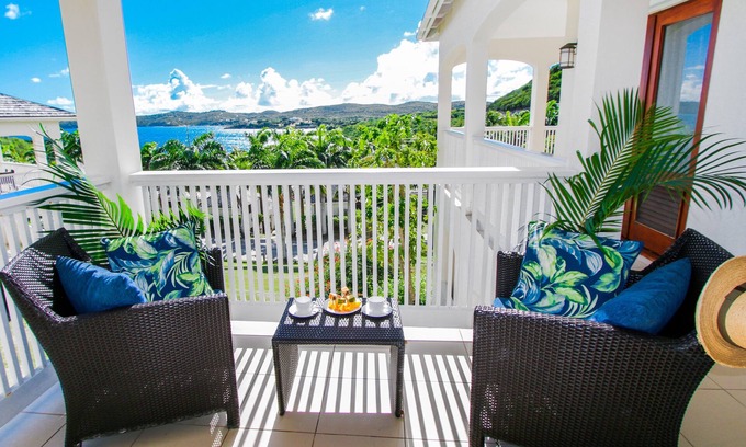 Freetown Apartamento | Beautiful 3 Bedroom Suite Pool/Sea View, Resort Restaurant