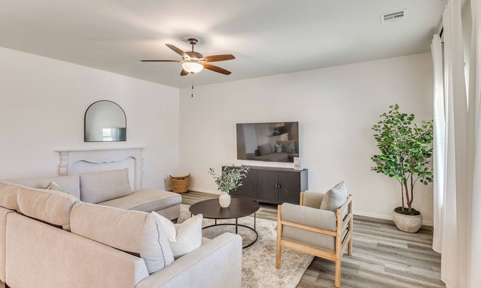 Owasso Casa | Beautiful 4 Bedroom Home in Owasso!