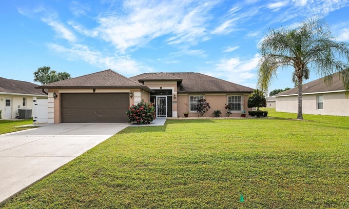 Deep Creek Casa | Beautiful 4 Bedroom 2 Bath home in Punta Gorda, Florida close to it all.
