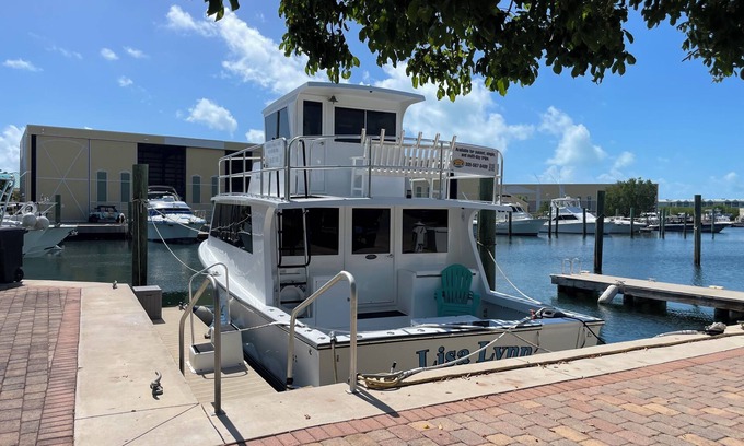 Key West Alquiler De Eote | Beautiful 43 ' sportfish yacht