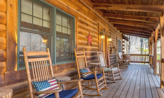 Massanutten Cabina | Beautiful 5-Bedroom Cabin Heart of Massanutten - NEW!!