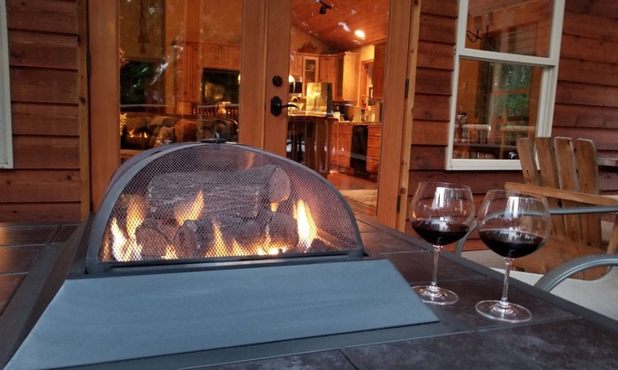 Cle Elum Casa | Hermosa cabaña acogedora en el bosque - 2BR (5 plazas) Guesthouse en Lake Cabins Rd