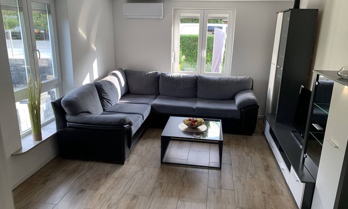 Balingen Apartamento | Beautiful air-conditioned vacation apartment