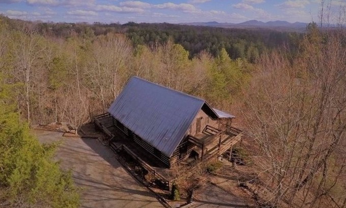 Morganton Cabina | Hermosa vista de toda la temporada de las montañas Blue Ridge Quiet 3 Bdrm Cabin