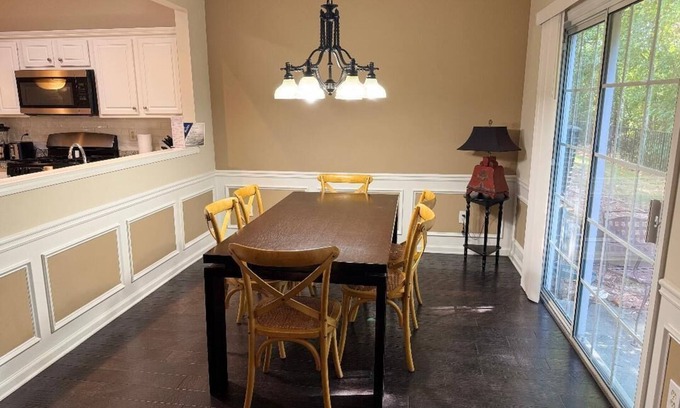 Gwinnett Place Casa | Beautiful and cozy townhome in delightful Duluth!
