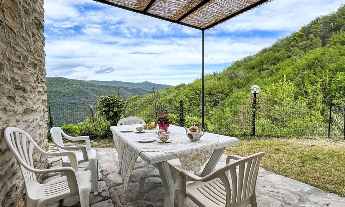 Valloria Apartamento | Hermoso apartamento para 4 personas con WIFI, piscina, patio, mascotas permitida y vista panorámica