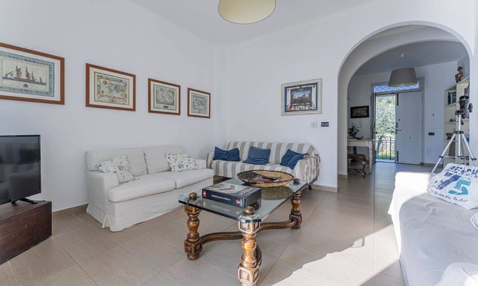 Pieve Ligure Apartamento | Hermoso apartamento con A/C, WIFI, TV, balcón, vista panorámica y aparcamiento, cerca de Portofino