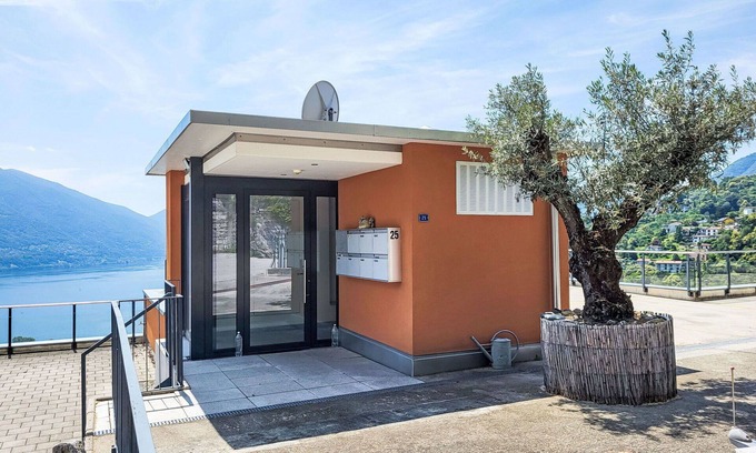 Gordola Apartamento | Hermoso apartamento para 4 personas con patio, mascotas permitida y vista panorámica