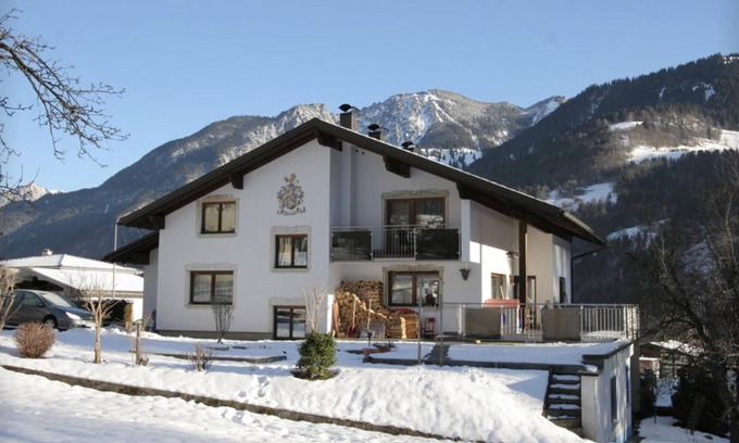 Vandans Apartamento | Beautiful apartment in a sunny location