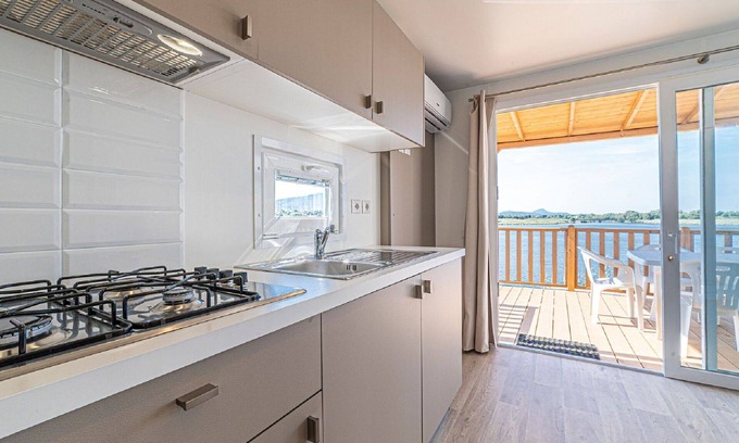 Fertilia Casa | Hermoso apartamento en villa para 6 personas con A/C, piscina, WIFI, TV y terraza