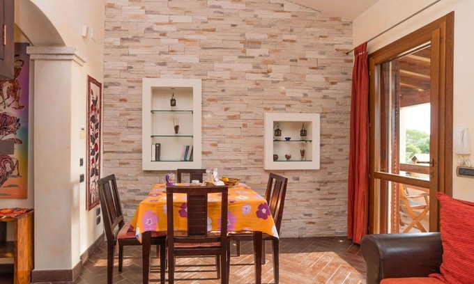 Costa Rei Apartamento | Acogedor apartamento para 4 personas con A/C, TV, terraza y mascotas permitida