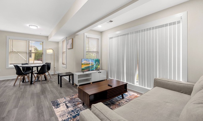 Columbia Heights Apartamento | Beautiful Apartment Duplex near Metro