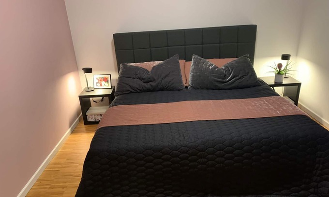 Hammerbrook Condominio | Beautiful apartment on the Sonnin Canal