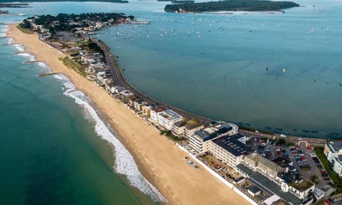 Sandbanks Apartamento | Beautiful Apartment With a Stunning Location
