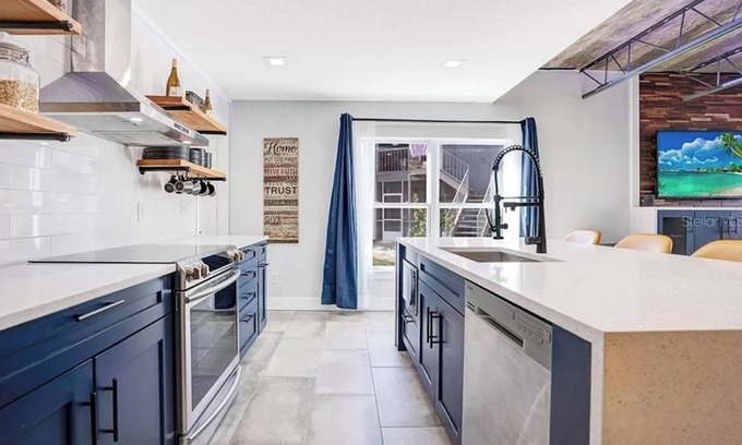 Sanford Condominio | Blue oasis