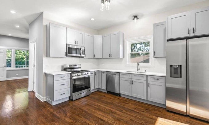 Maywood Apartamento | Beautiful brand new apartment close to O’Hare