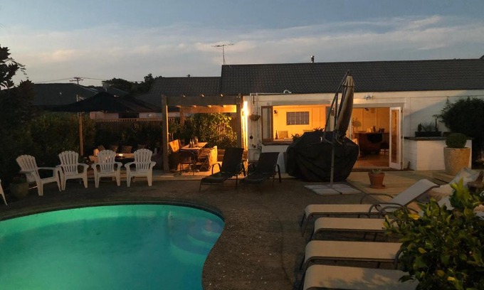 Blenheim Casa | Beautiful Bungalow CBD